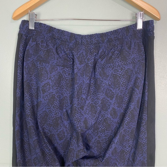 Athleta Printed Brooklyn Jogger Pants Blue Python Animal Print Sz 14 572213 - Picture 6 of 6